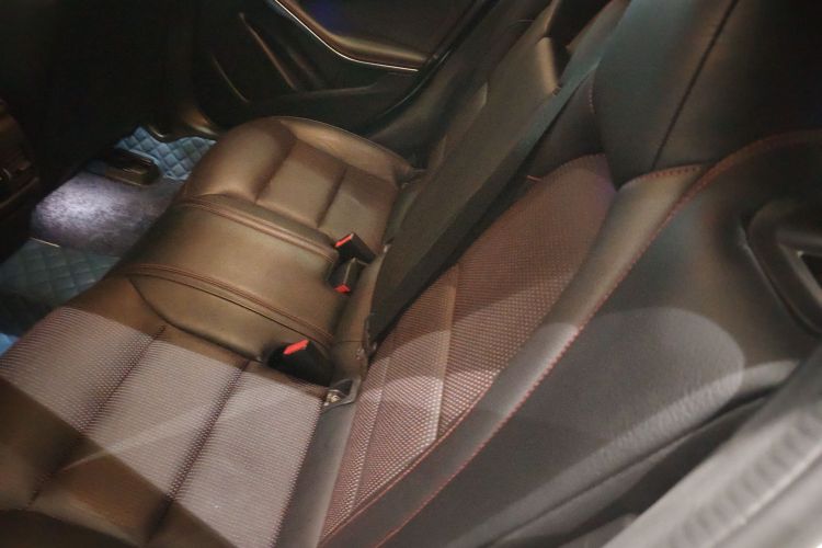 Mercedes-Benz GLA AMG 2017 car image #17