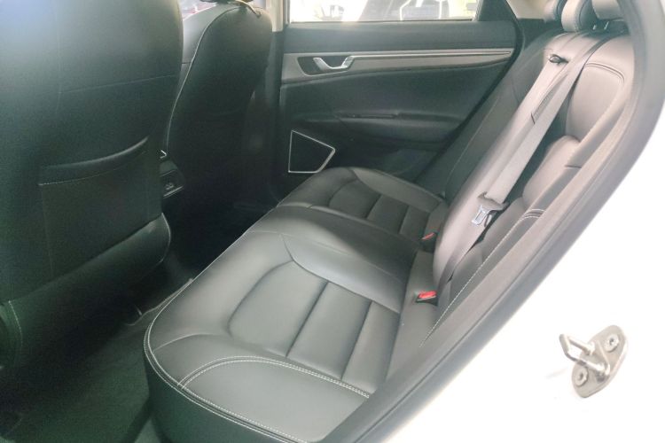 GEELY Emgrand GSe 2019 car image #17