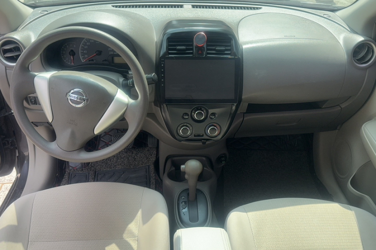 Nissan Sunny 2017 car image #17