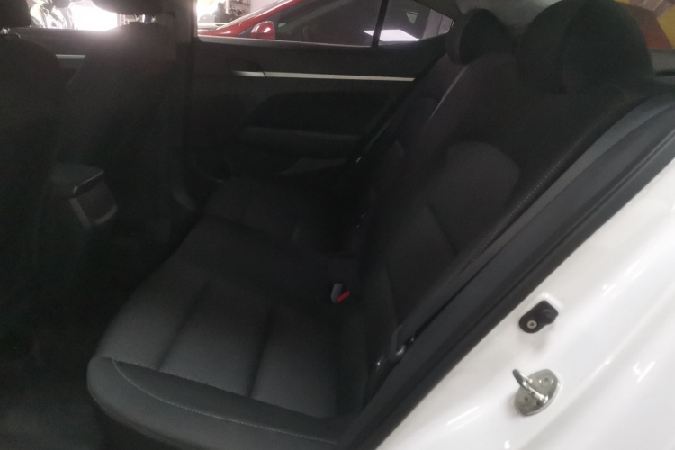 Hyundai Elantra AD 2017 car image #17