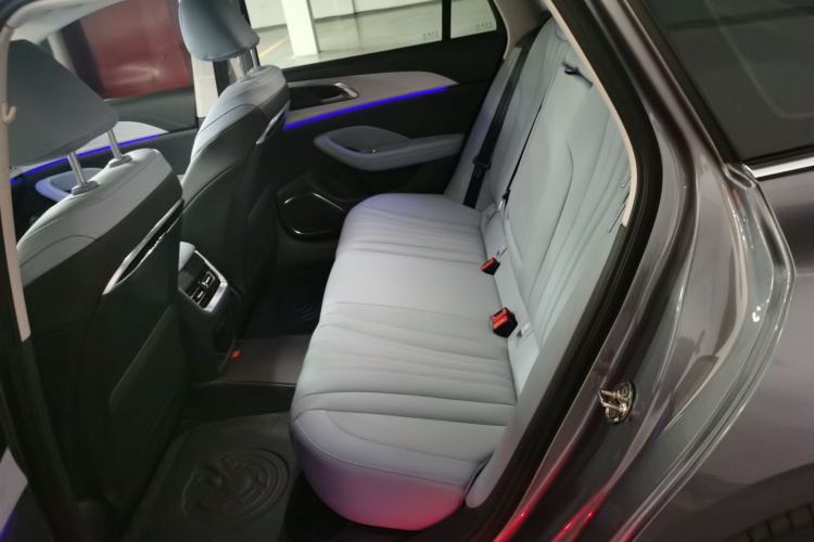 HongQi H5 PHEV 2025 #17 HongQi H5 PHEV 2025 immagine di auto #17