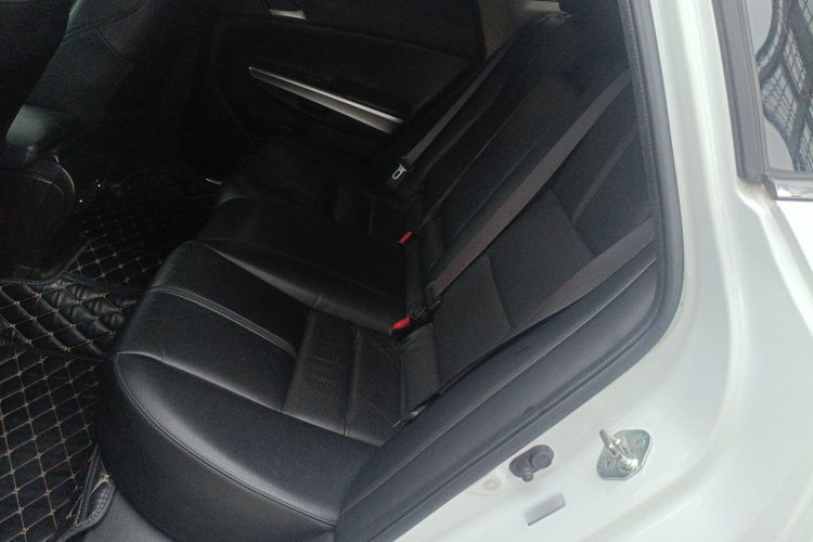 Honda CROSSTOUR 2016 immagine di auto #17