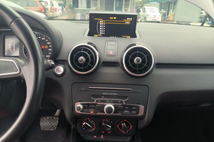 Audi A1 2016 صورة سيارة #17