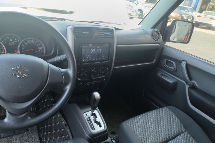 Suzuki Jimny (Imported) 2018 immagine di auto #17