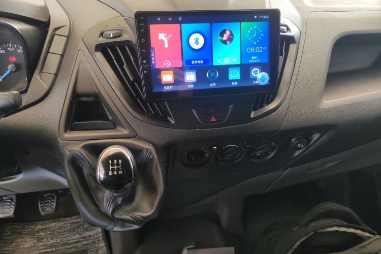 Ford Transit 2023 car image #17