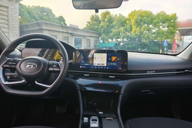 Hyundai Mistra New Energy 2023 #17 Hyundai Mistra New Energy 2023 car image #17