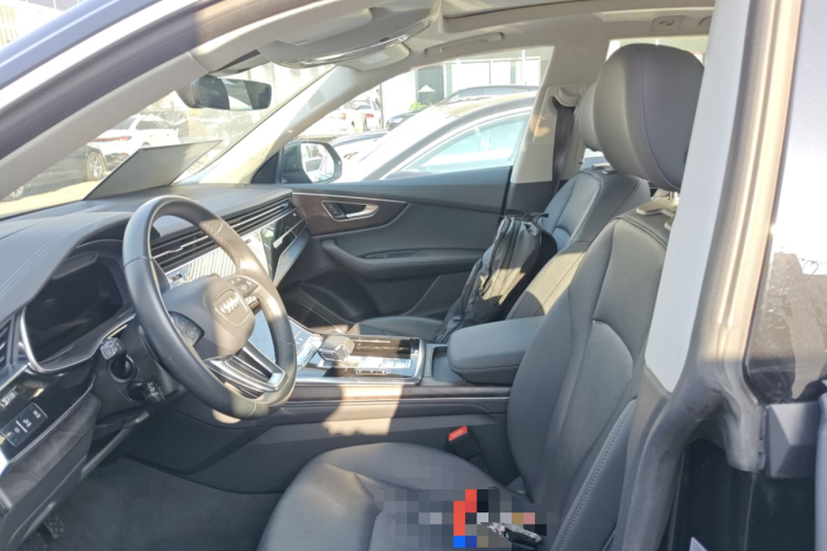 Audi Q8 2024 #17 Audi Q8 2024 car image #17