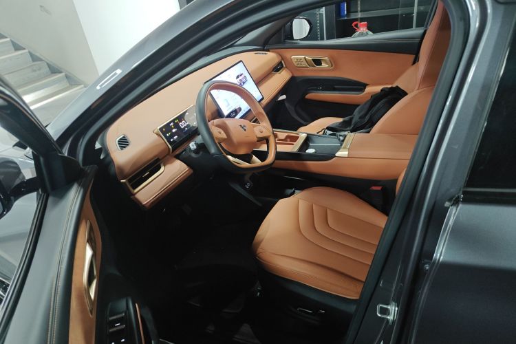 哪吒汽车 哪吒X 2023 汽车图片 #17