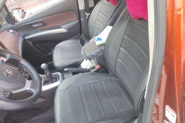 Suzuki SX4 S-CROSS 2018 imagem de carro #17