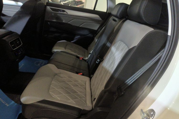 Volkswagen Tavendor 2024 #17 Volkswagen Tavendor 2024 car image #17