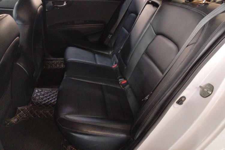 起亚 起亚K4 2016 汽车图片 #17