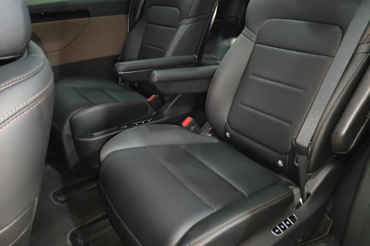 GAC Trumpchi E8 2024 #17 GAC Trumpchi E8 2024 car image #17