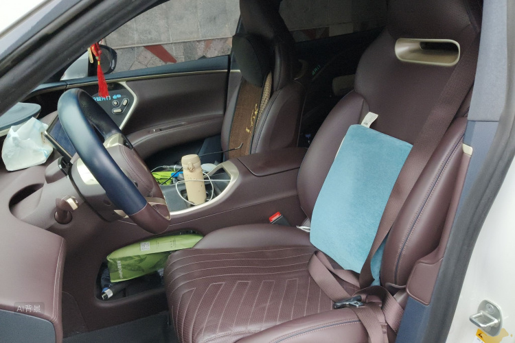Avatr 11 2023 car image #17