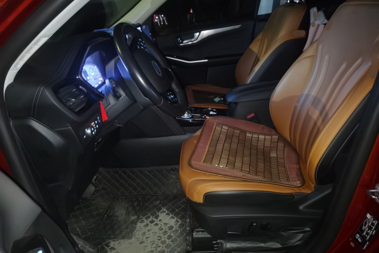 Ford Escape 2022 immagine di auto #17