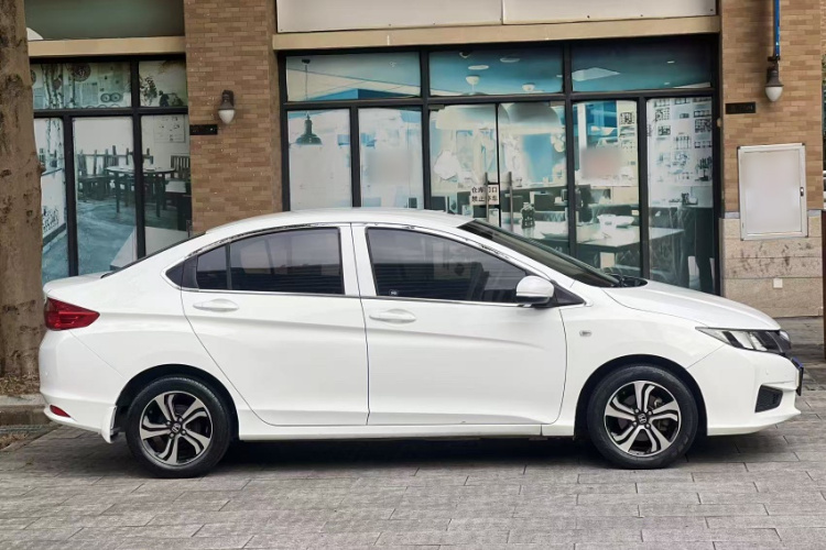 Honda City 2016 изображение автомобиля #17