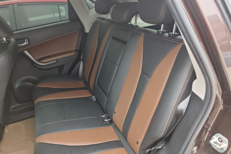 GAC Trumpchi GS5 Super 2015 car image #17