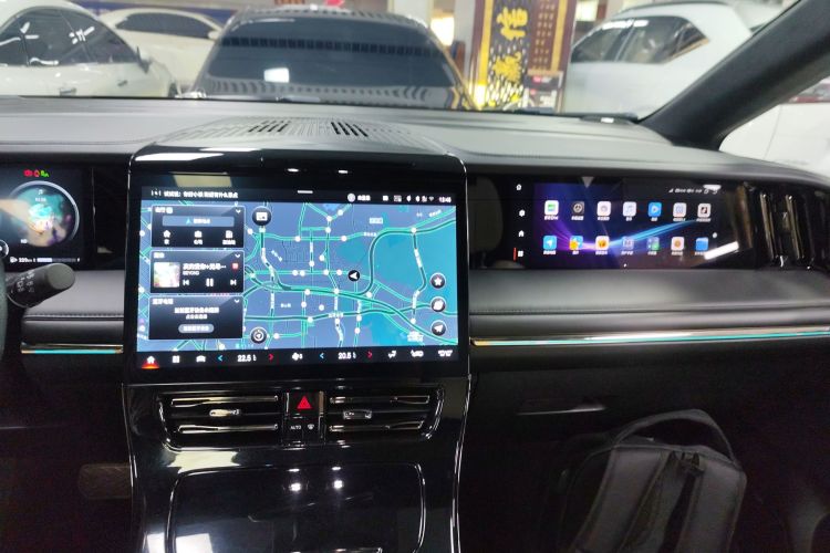 GAC Trumpchi M8 2022 #17 GAC Trumpchi M8 2022 car image #17