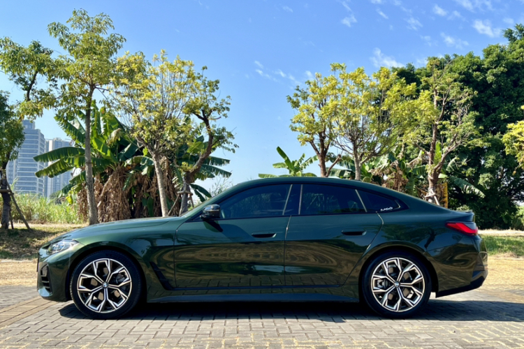 BMW 4 Series 2022 #17 BMW 4 Series 2022 car image #17
