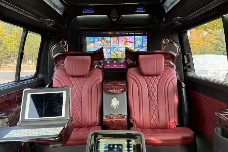 Volkswagen Caravelle 2017 car image #17