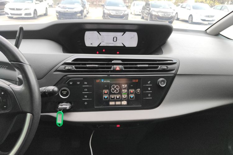 Citroen C4 PICASSO 2017 صورة سيارة #17