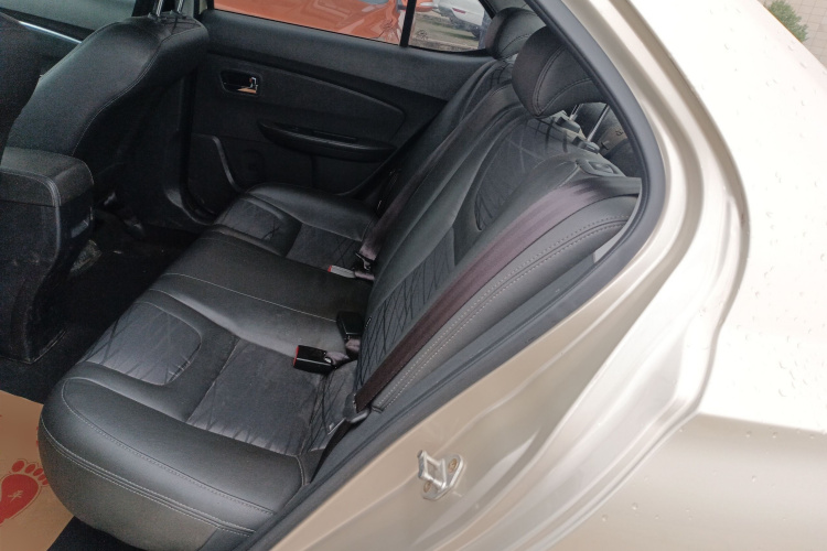 Kaiyi E3 2018 #17 Kaiyi E3 2018 car image #17