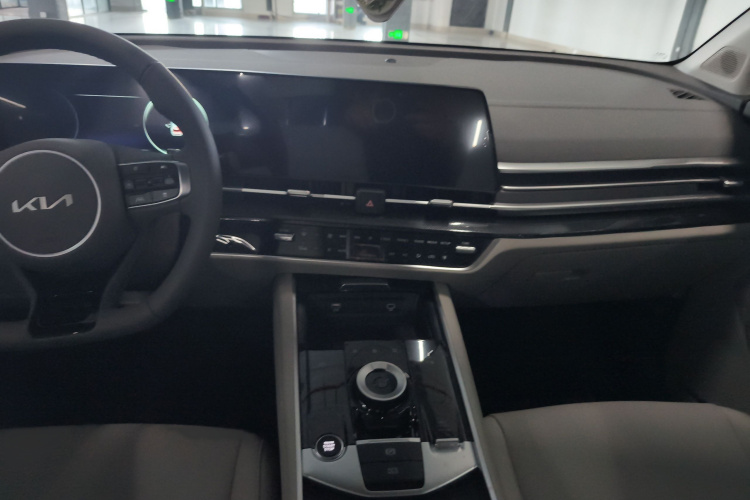 起亚 狮铂拓界 2025 汽车图片 #17