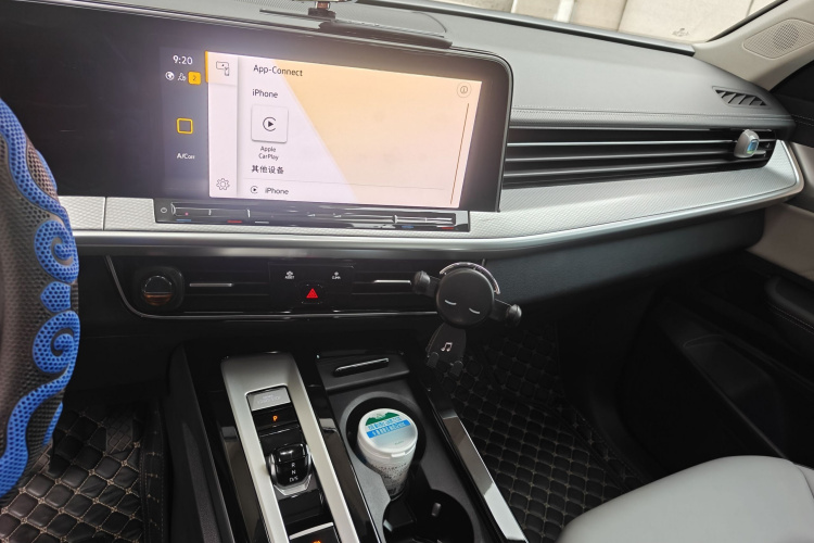 Volkswagen Tavendor 2023 car image #17