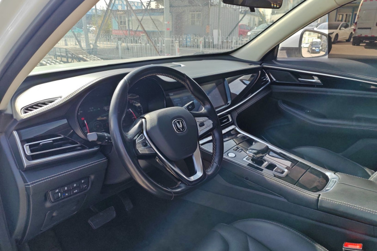 Changan CS85 Coupe 2019 car image #17