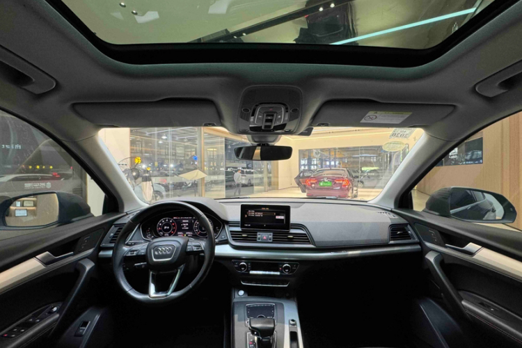 Audi Q5L 2018 imagem de carro #17