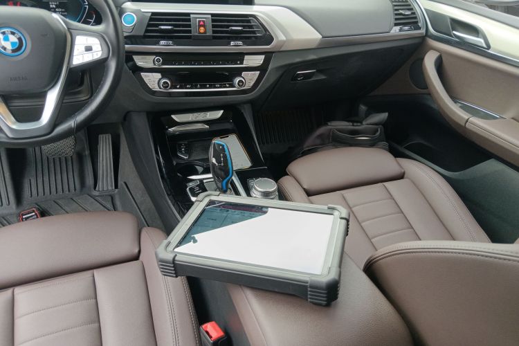 BMW iX3 2021 car image #17