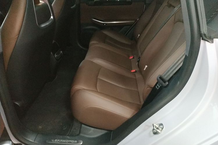 零跑汽车 零跑C01 2023 汽车图片 #17