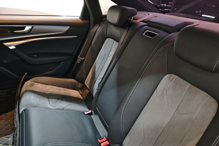 Audi A6 2021 image de voiture #17