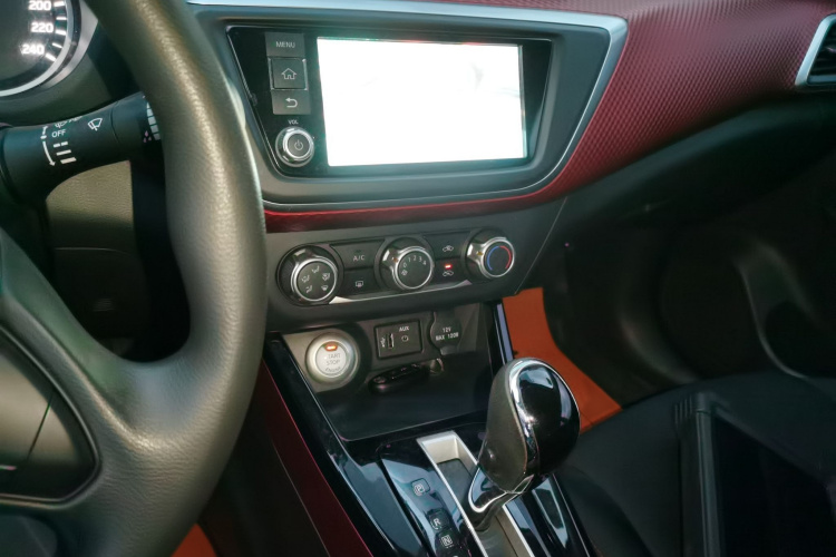 日产 蓝鸟经典 2018 汽车图片 #17