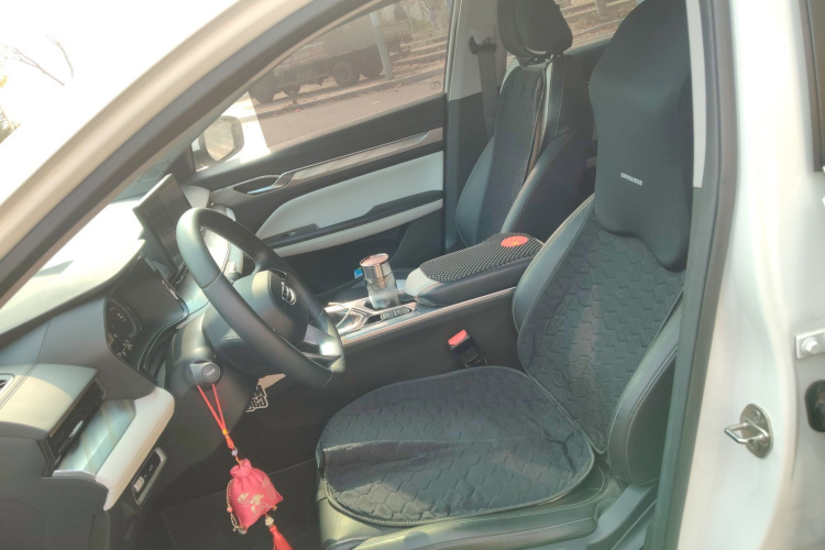 GEELY Emgrand L 2022 #17 GEELY Emgrand L 2022 car image #17