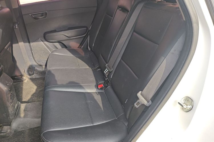 Kia Stonic 2016 image de voiture #17