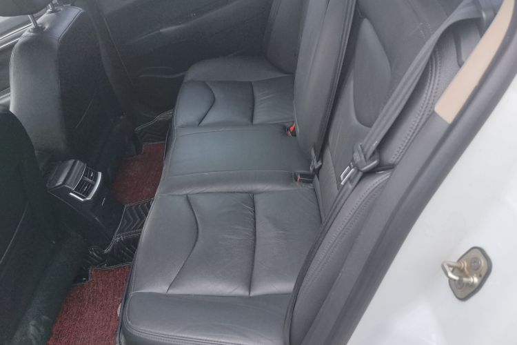 Citroen C4L 2015 image de voiture #17
