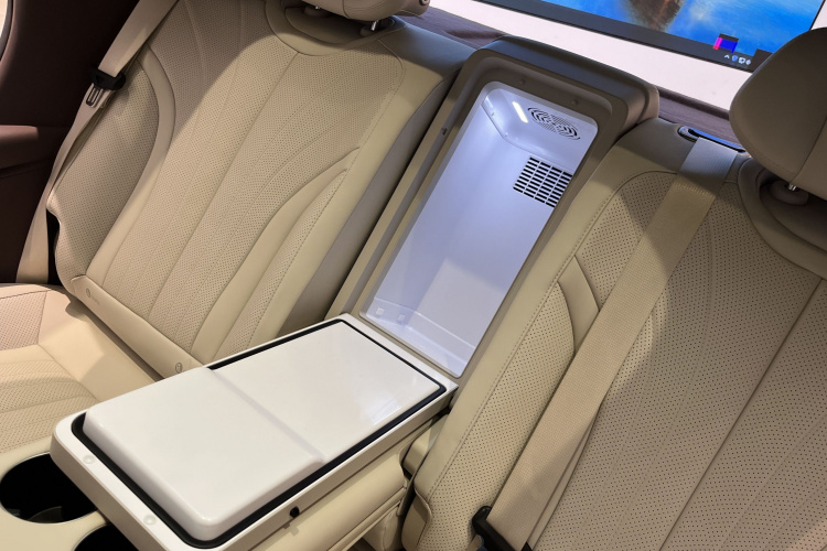 Denza DENZA 2024 #17 Denza DENZA 2024 car image #17