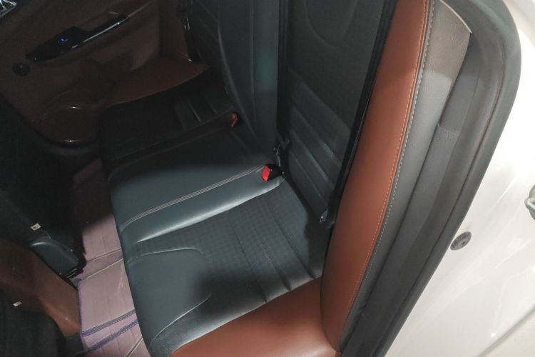 BYD SuRui 2016 car image #17