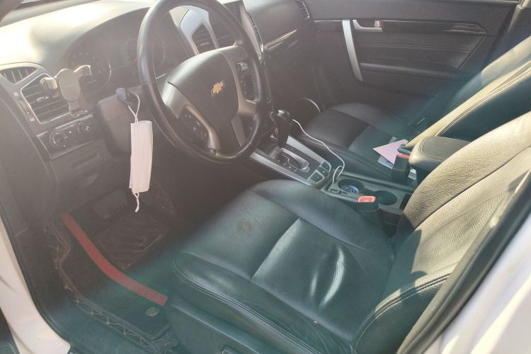 Chevrolet Captiva (Imported) 2017 car image #17