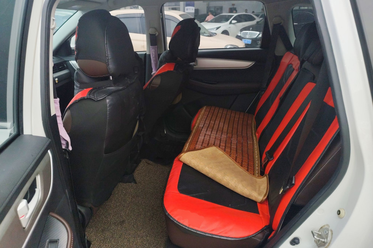 T5 2023 car image #17