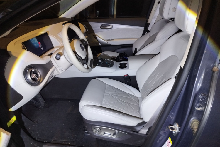 Denza N8 2023 #17 Denza N8 2023 car image #17