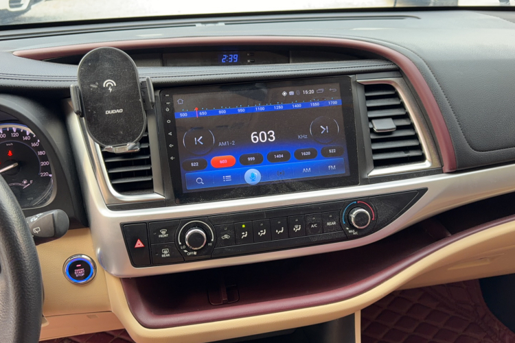 Toyota Highlander (Imported) 2016 car image #17