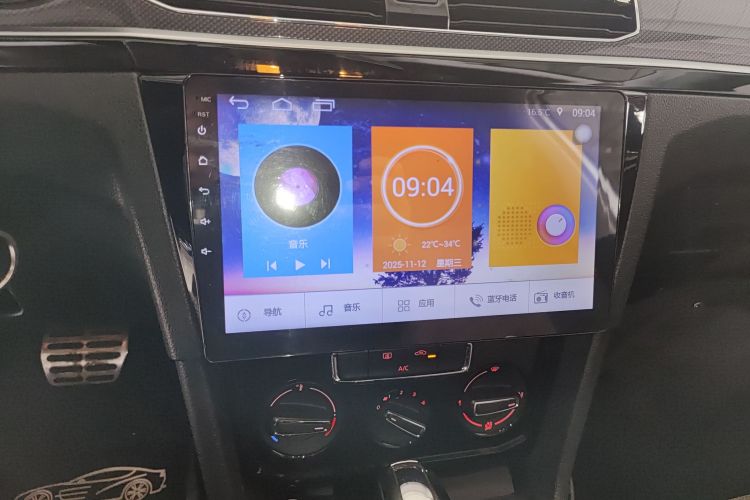 Volkswagen C-Trek 2018 immagine di auto #17