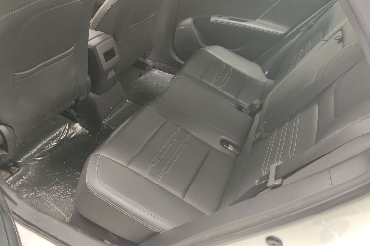 BYD Qin 2020 immagine di auto #17