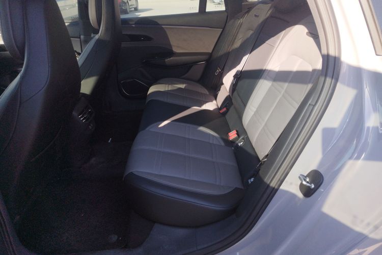 HongQi EH7 2024 car image #17