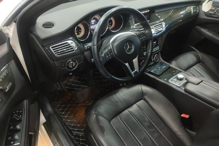 Mercedes-Benz CLS Class 2014 car image #17