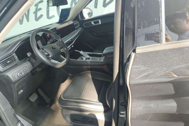 Ford Explorer 2024 #17 Ford Explorer 2024 car image #17