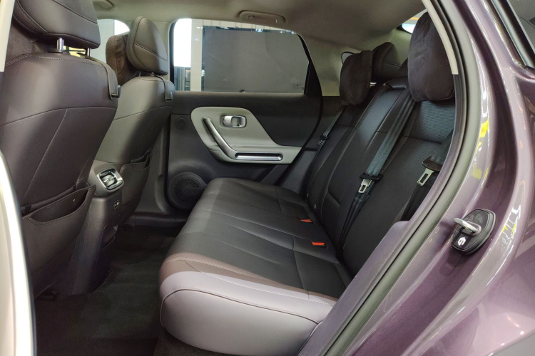 零跑汽车 零跑B01 2025 汽车图片 #17