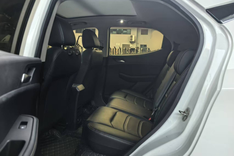 BYD Yuan 2020 immagine di auto #17