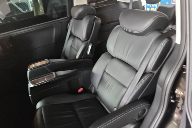 Honda Elysion 2018 car image #17